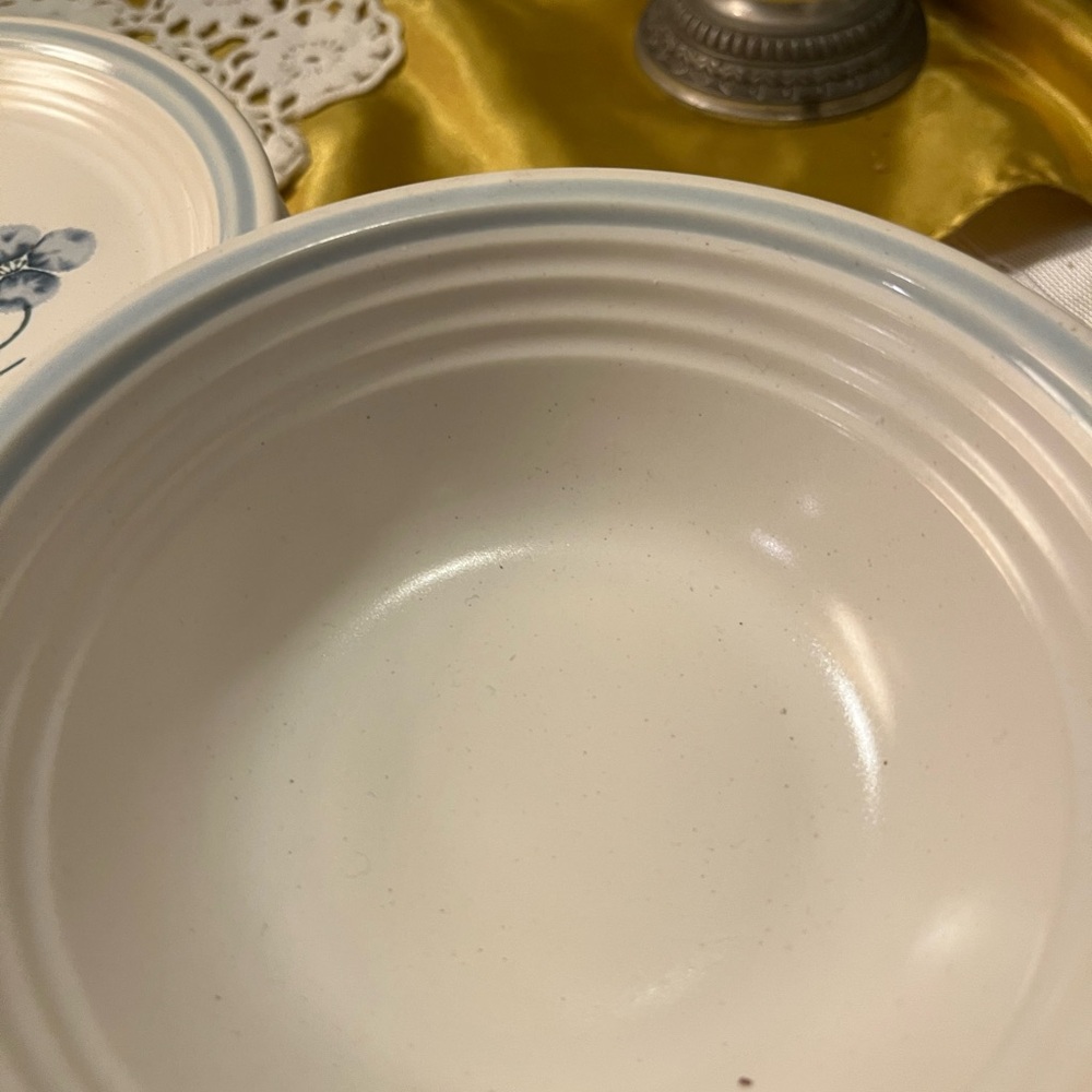 Floral Pattern Dinnerware Set - Picture 5 of 6